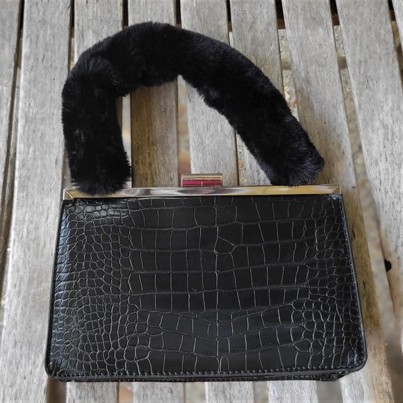 NWT TOPSHOP Georgia Black Faux Fur Handle MocK Croc Bag Purse - Picture 5 of 5